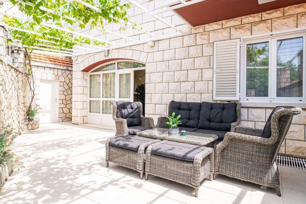 King Holiday home *